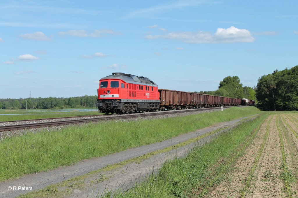 232 589-2 mit dem umgeleiteten 45365 Nrnberg - Cheb + V90 berfhrung bei Oberteich. 05.06.13