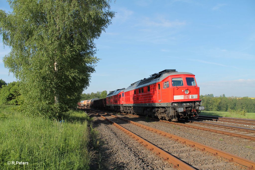 233 176-7 + 232 601 mit dem umgeleiteten 45367 Nrnberg - Cheb bei Schnfeld. 05.06.13