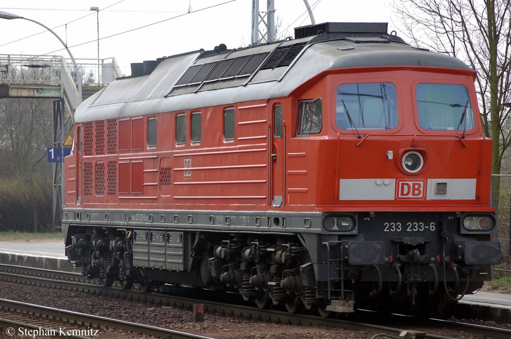 233 233-6 bei rangieren in Priort. 05.04.2011