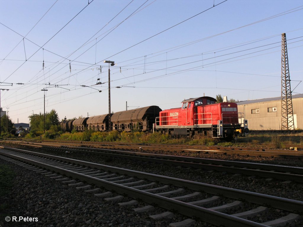 294 695-2 erreicht Regensburg Ost mit ein gemischten Gterzug. 09.09.09