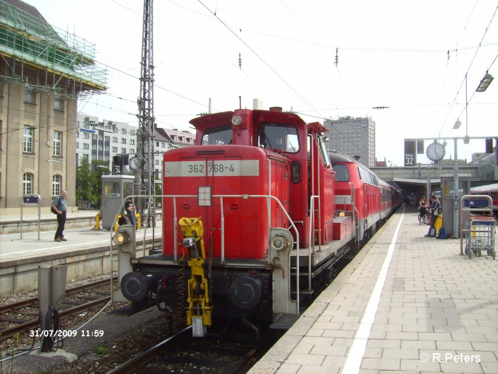 362 768-4 hat eine 218er und Ihre RB in Mnchen HBf bereit gestellt. 31.07.09