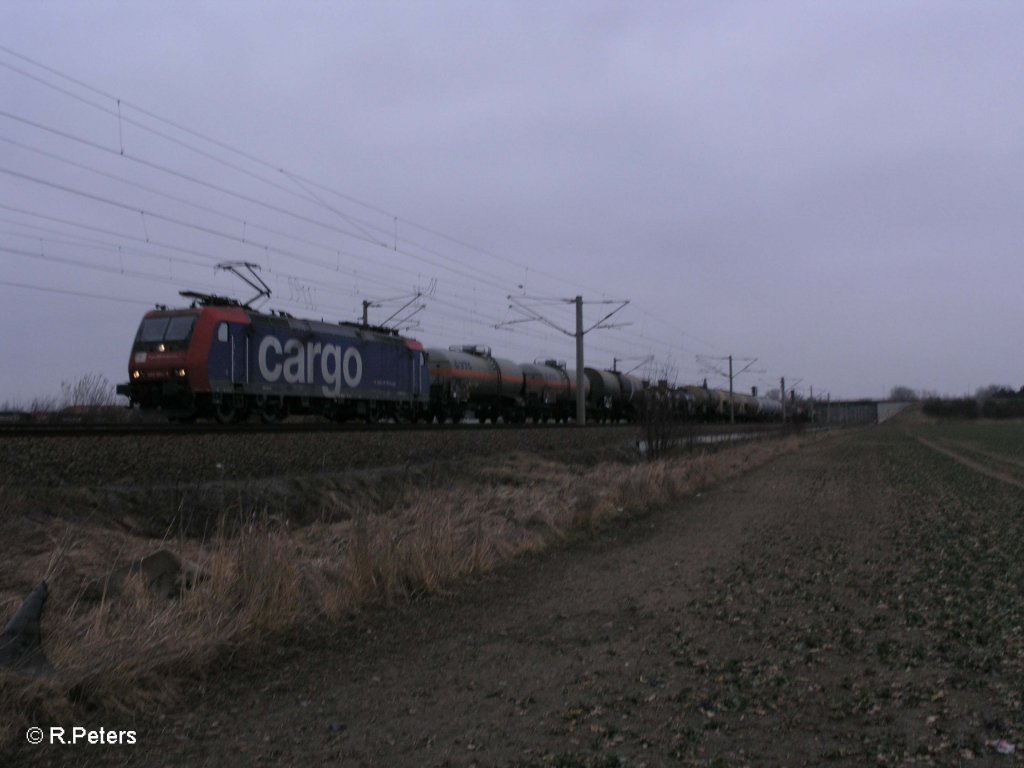 482 004 mit Kesselzug bei Borsdorf. 05.03.11