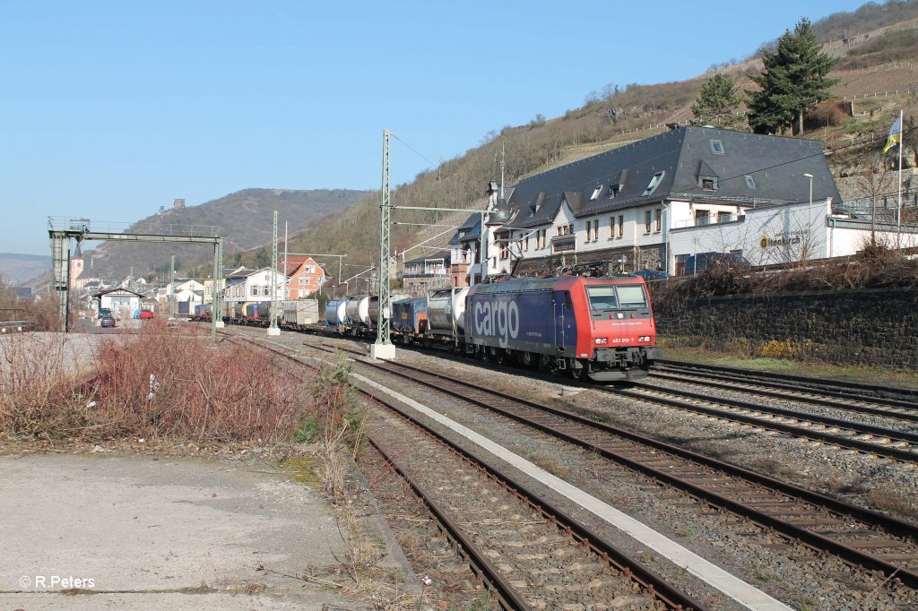 482 019-7 mit Wechselpritschen in Lorch am Rhein. 05.03.13