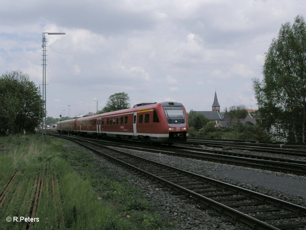 612 472 zieht als RE 3786/3460 nach Nrnberg in Marktredwitz. 22.05.10