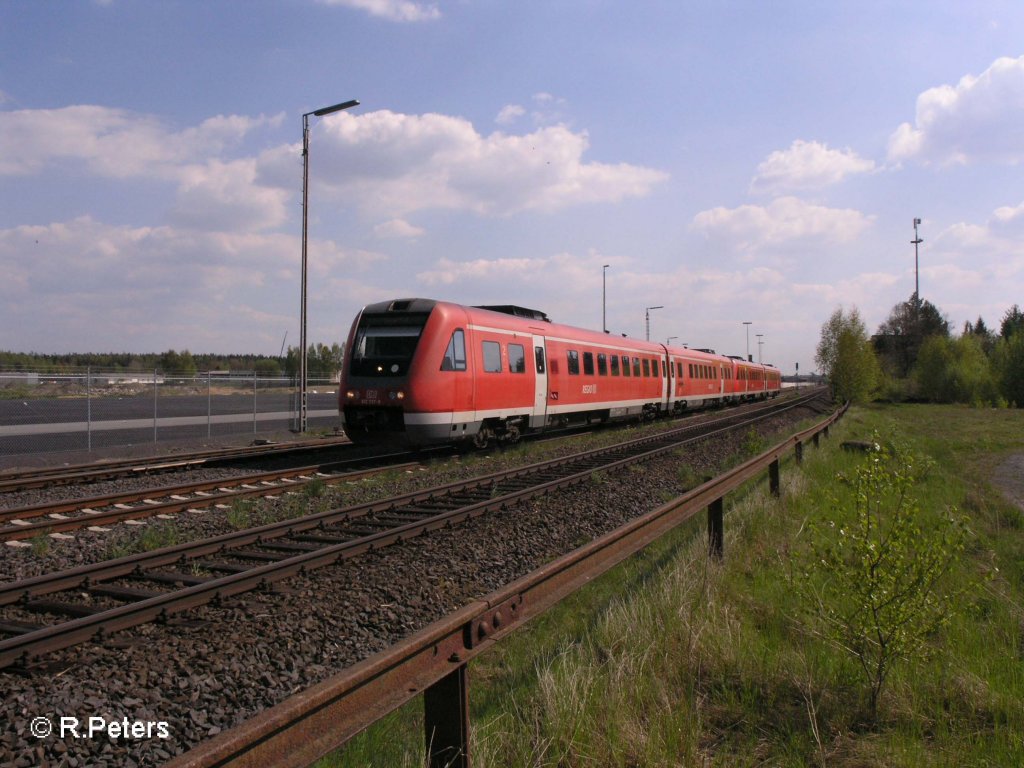 612 557-9 verlsst Wiesau/Oberpfalz mit RE 3694 Gera. 08.05.08