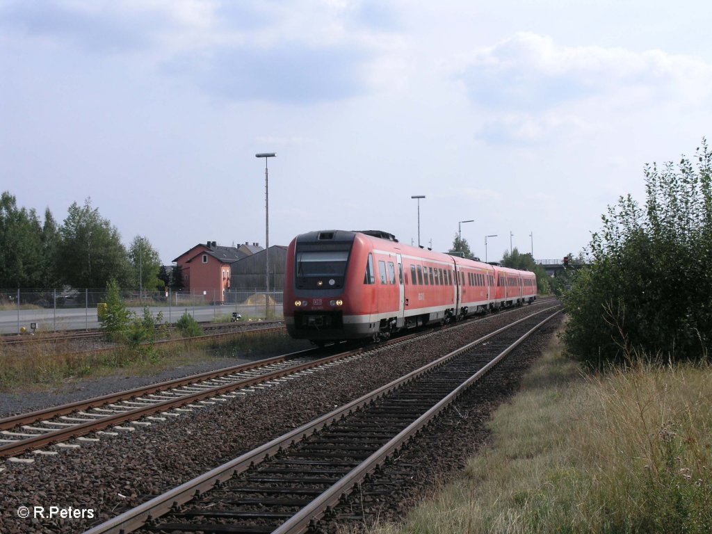 612 565-2 fhrt als RE 3694 Gera in Wiesau/Oberpfalz ein. 25.08.09
