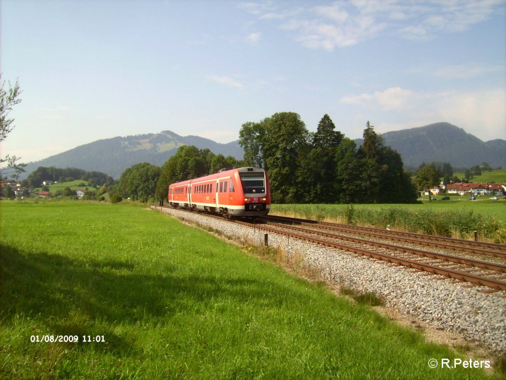 612 650 zieht als RB von Immenstadt nach Buchloe. Flecken 01.08.09