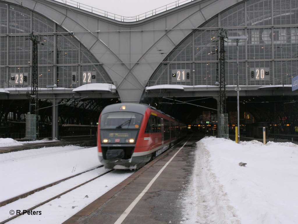 642 544 verlsst Leipzig mit einer RB Nossen.20.12.10