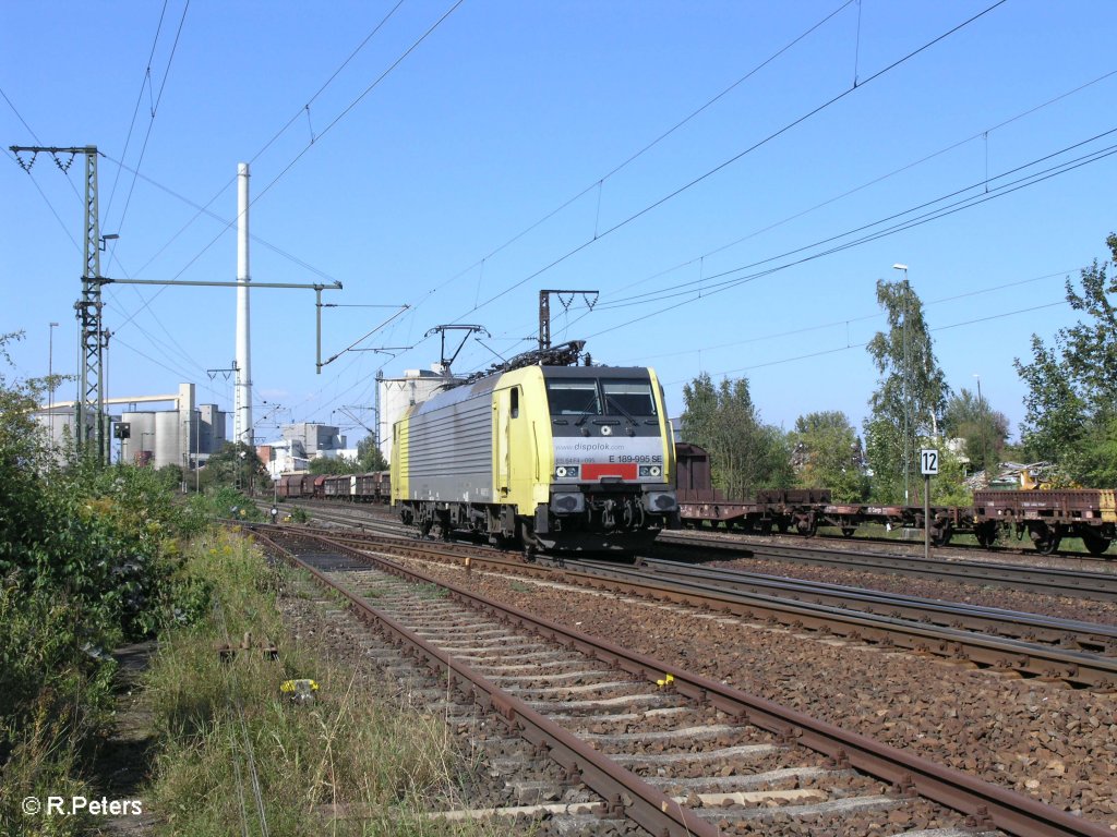 E189 995SE rollt solo in Regensburg Ost ein. 09.09.09