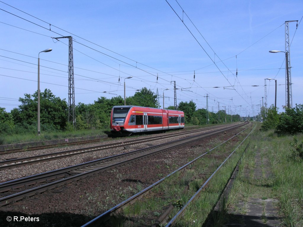 Ein 646 erreicht Saarmund mit der RB 22 Potzdam. 17.05.09