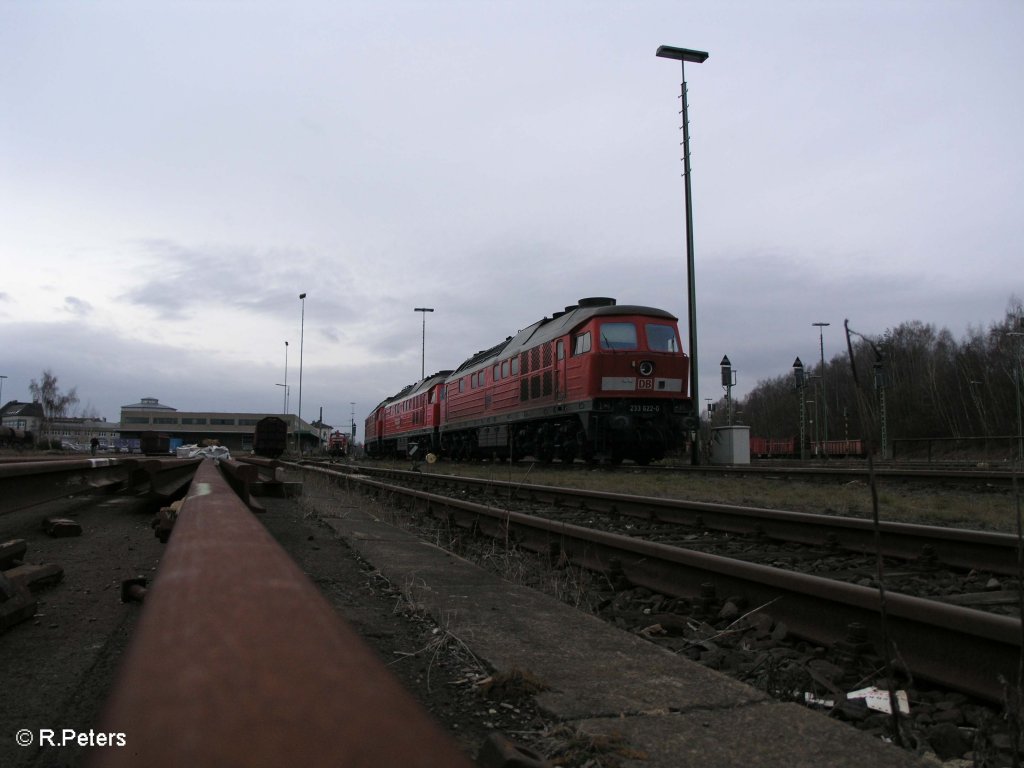 Ein anderer Blick auf 233 622-0 mit 232 589-2 und 232 668-4 die in Marktredwitz abgestellt sind. 22.11.09