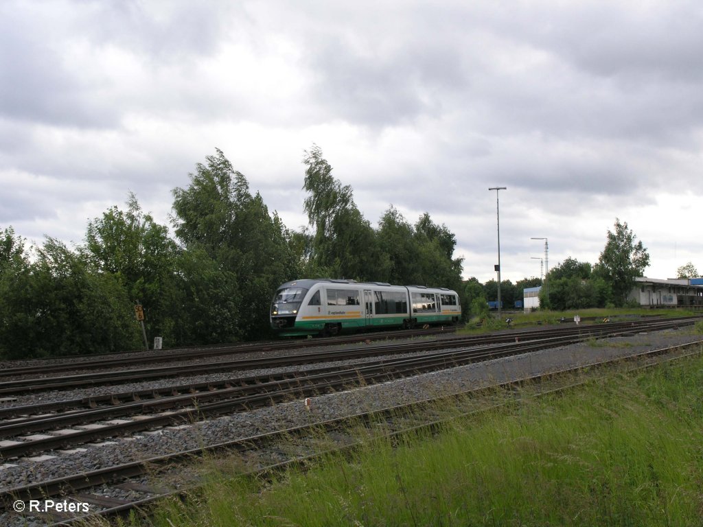 Ein VT fhrt in Marktredwitz ein auf den Weg nach Hof. 11.06.09