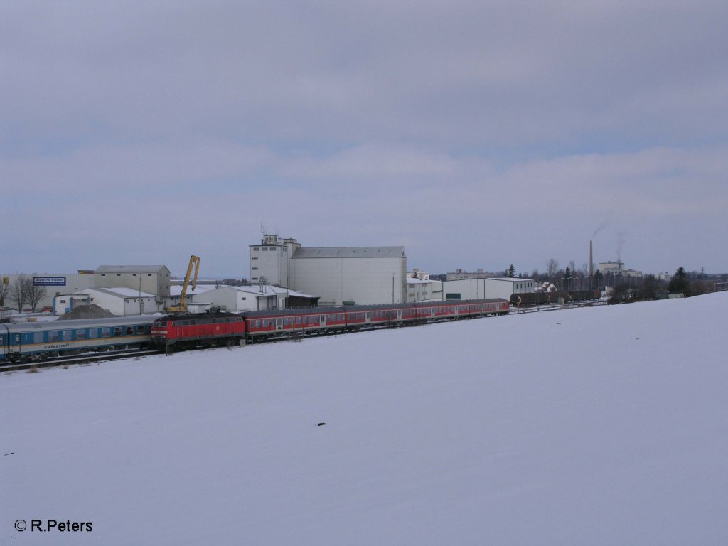 Eine 218er erreicht Buchloe mit einer RB Augsburg geschoben. 25.02.09