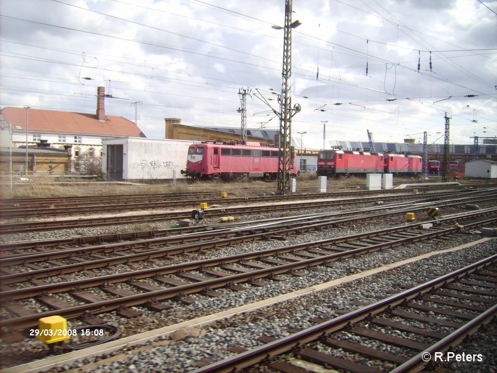 Eine Unbekannte 140iger mit Latz steht im BW Leipzig HBF Sd