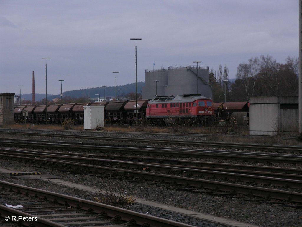 Eine unbekannte 232 steht mit ein getreidezug in Marktredtwitz abgestellt. 22.11.09