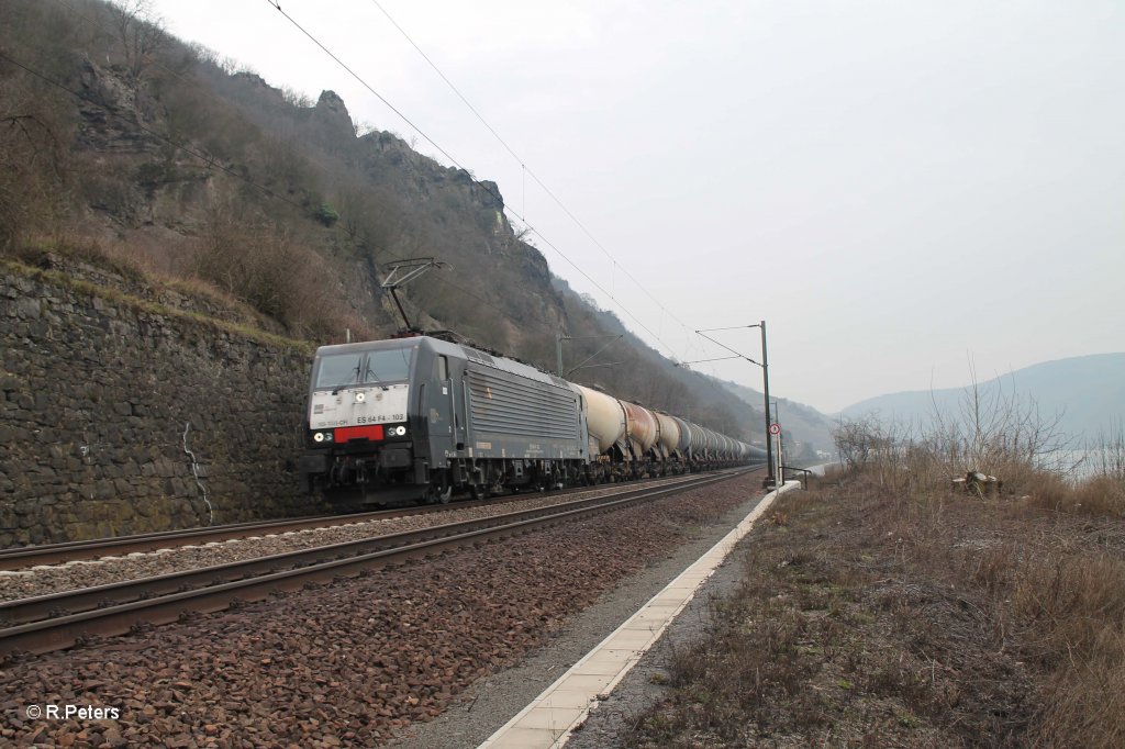 ES64 F4 103 mit Kesselzug bei Assmannshausen. 08.03.13