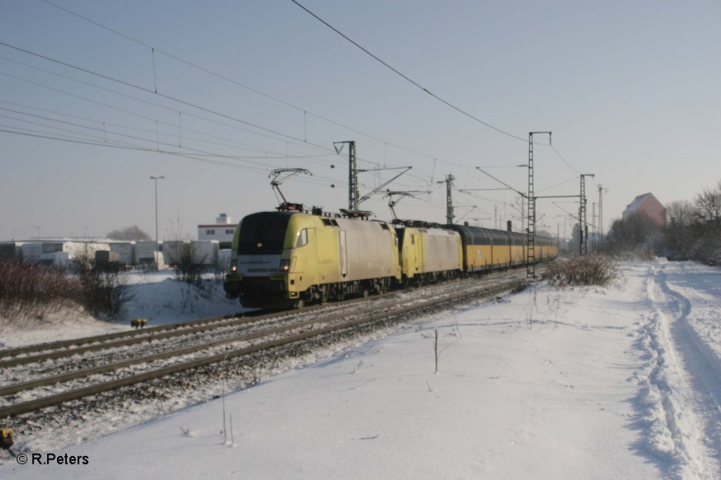 ES64 U2 095 und E189  923 mit BMW-Zug in Obertraubling. 30.12.10