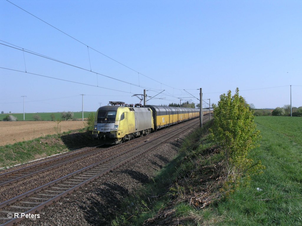 ES64 U2-095 mit BMW-Zug aus Landshut bei Altegolsheim. 21.04.11