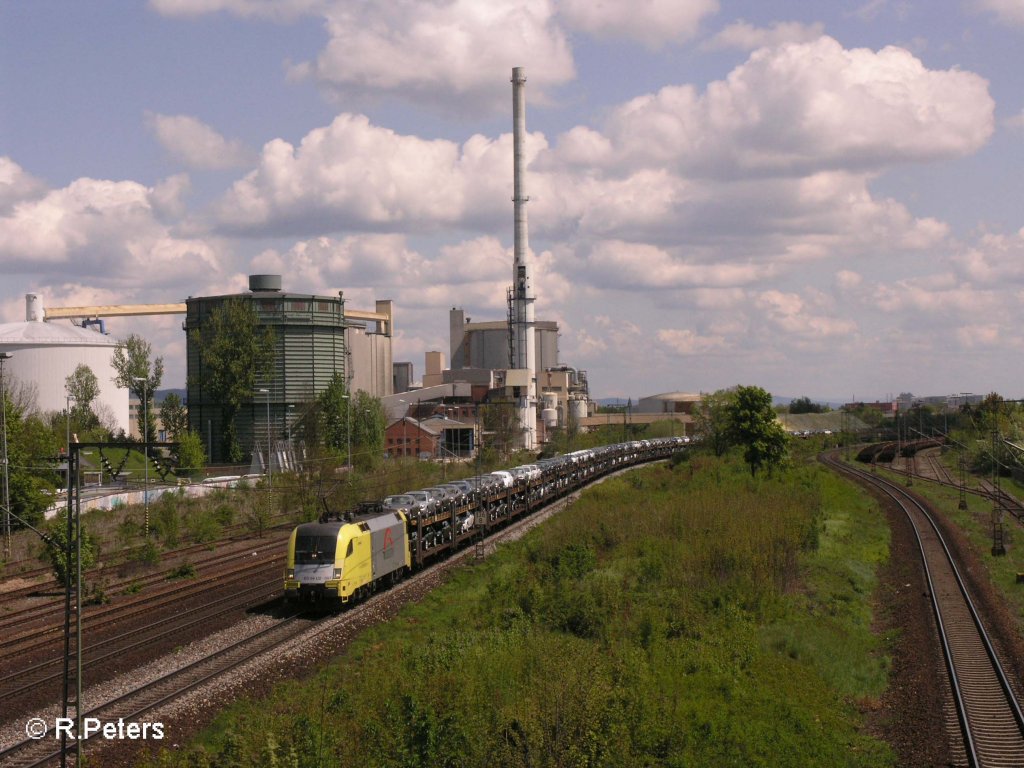 ES64 U2 097 zieht ein BMW-Zug durch Regensburg. 03.05.08