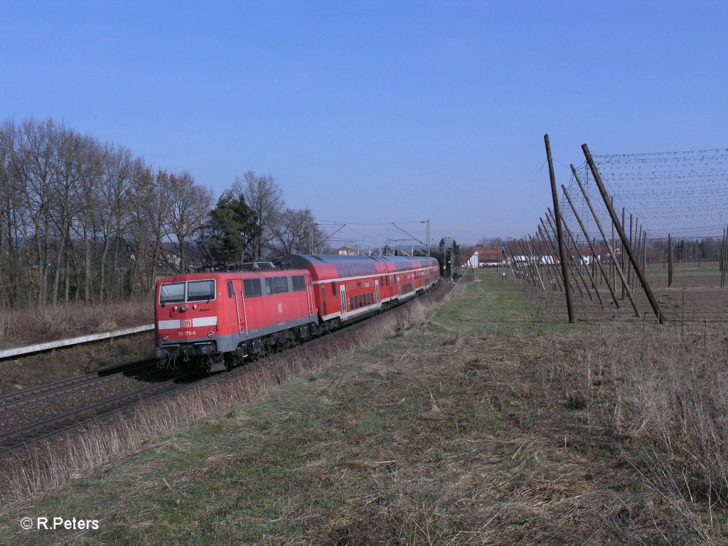 Nachschuss von 111 175 als RE59092 nach Nrnberg bei Rohrbach am Ilm. 24.03.11