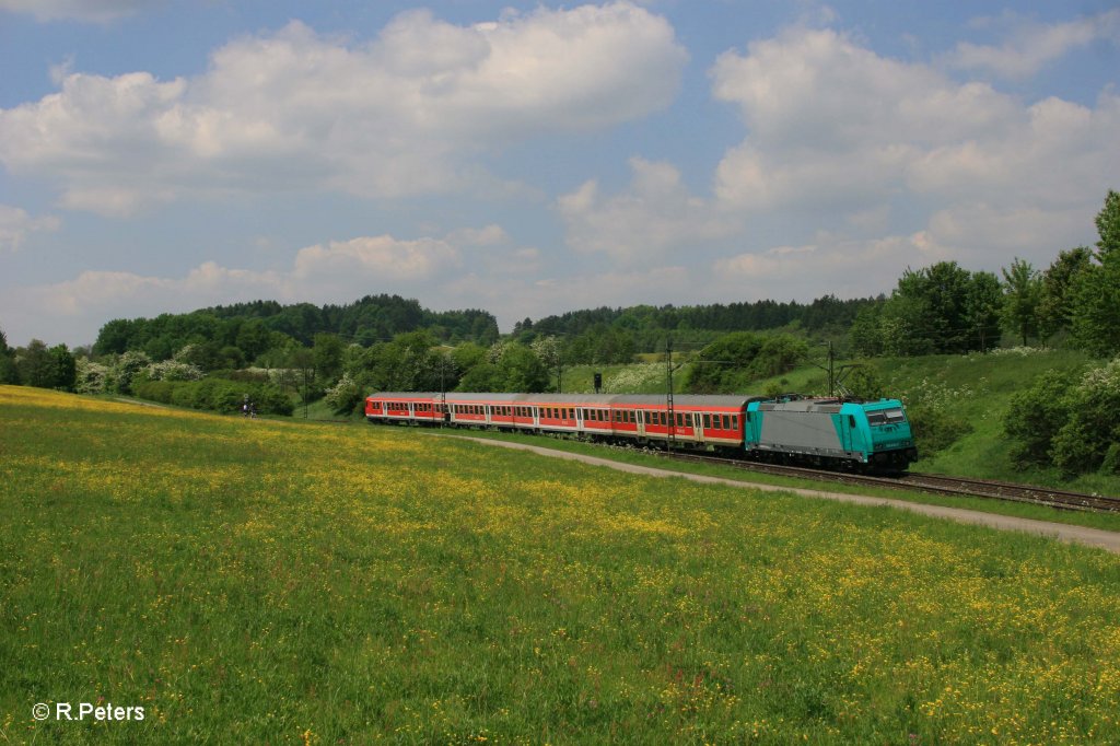 Nachschuss von 165 634-3 mit S3 39336 nach Nrnberg bei Plling. 13.05.11