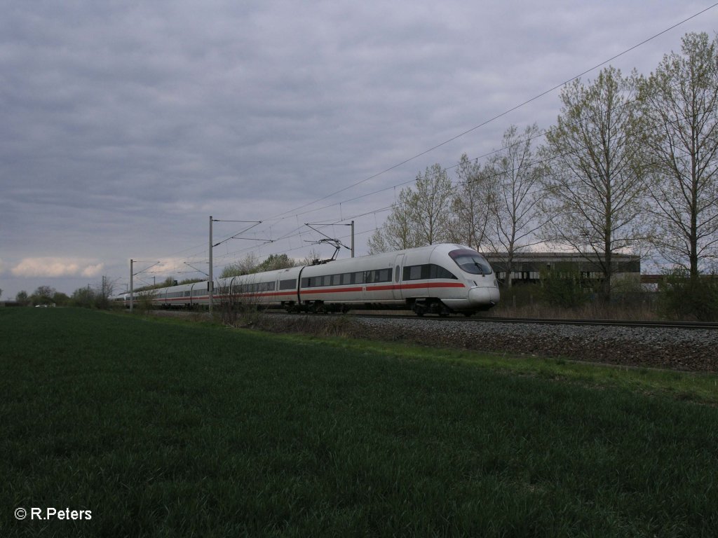 Nachschuss von 411 092-0 „Linz“ - 415 021-4 „Homburg/Saar“ als ICE 1608 Leipzig – Berlin Gesundbrunn bei Podelwitz. 16.04.11

