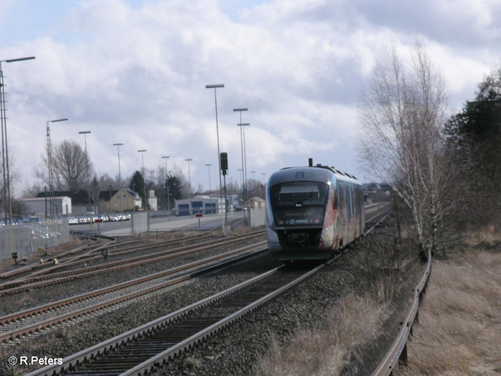 Nachschuss von VT06 bei der Einfahrt in Wiesau/Oberpfalz. 24.03.09