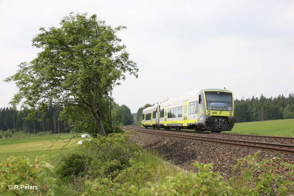 Nachschuss von VT650.713 und VT650.728 als ag84536 nach Bayreuth. 