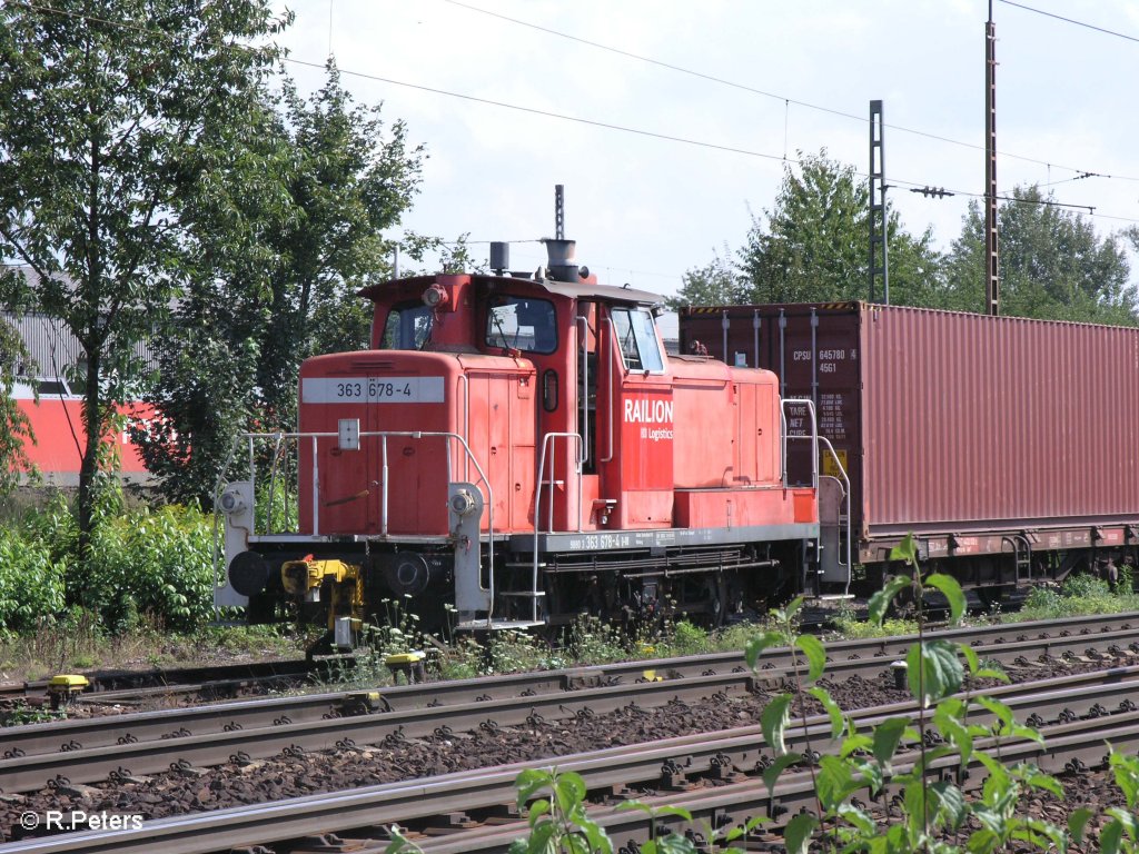 Nahaufnahme von 363 678-4 in Regensburg Ost. 27.08.09