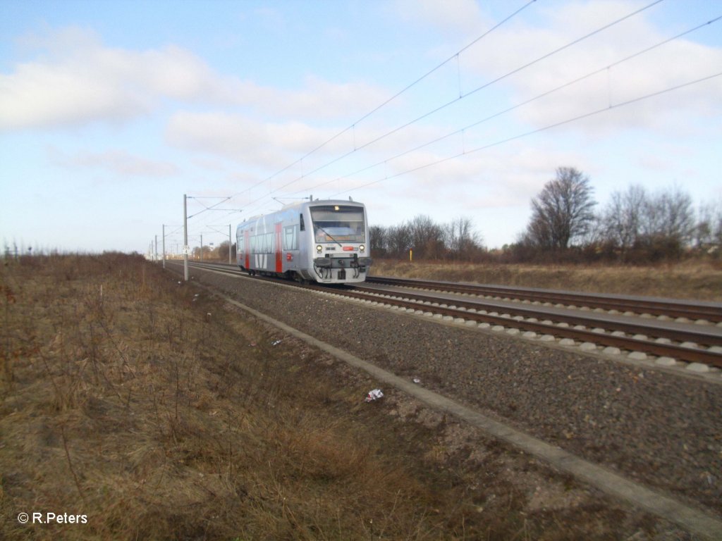 VT001 auf den Weg nach Leipzig HBF bei Leipzig/Halle Flugplatz. 06.03.11