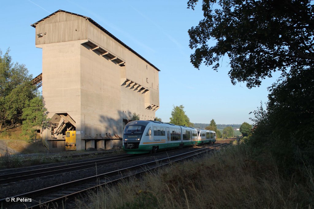 VT17 + VTxx als VBG81107 Marktredwitz nach Regensburg in Pechbrunn. 01.08.13