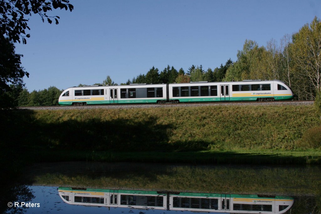 VT18 als VBG81113 Hof - Schwandorf bei Oberteich. 01.10.11