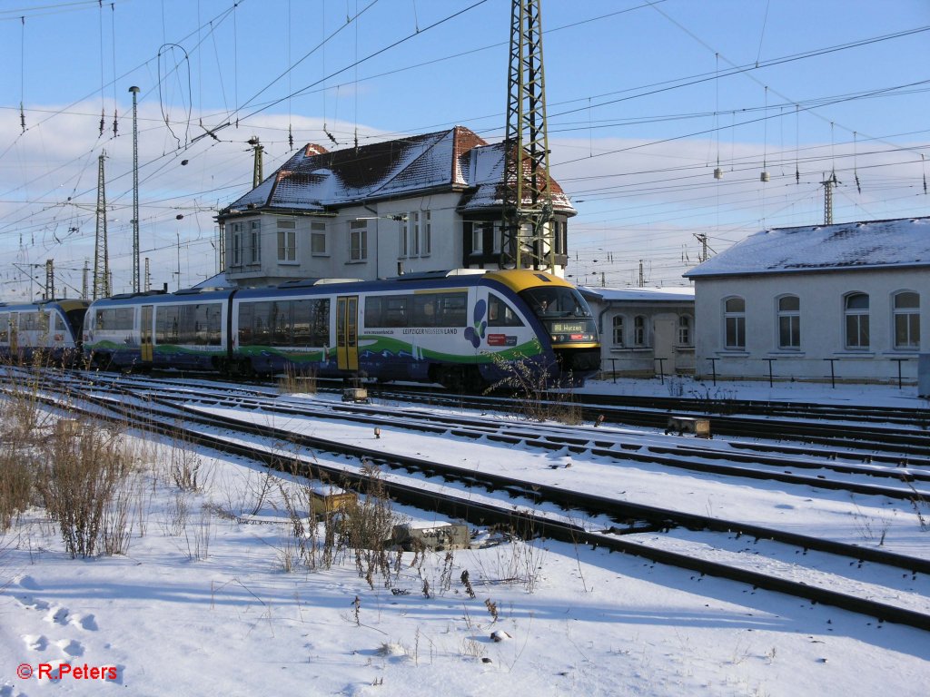 VT618 + VTxxx erreichen Leipzig HBf mit der MRB 11 88061 Wurzen. 21.12.09
