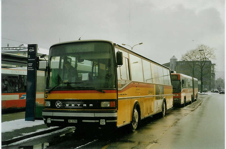 (082'312) - Wyss, Boningen - SO 21'793 - Setra am 29. Dezember 2005 beim Bahnhof Olten