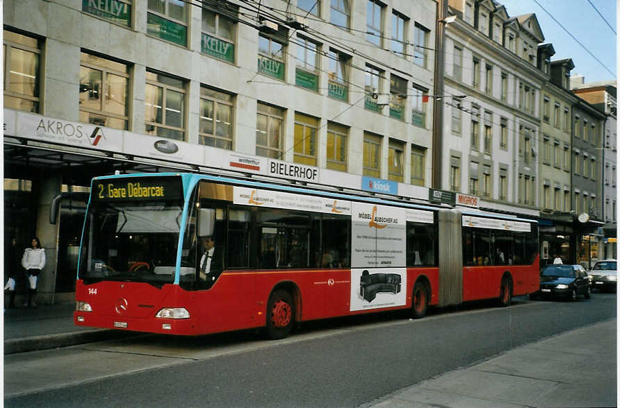 (082'507) - VB Biel - Nr. 144/BE 572'144 - Mercedes am 6. Januar 2006 in Biel, Guisanplatz