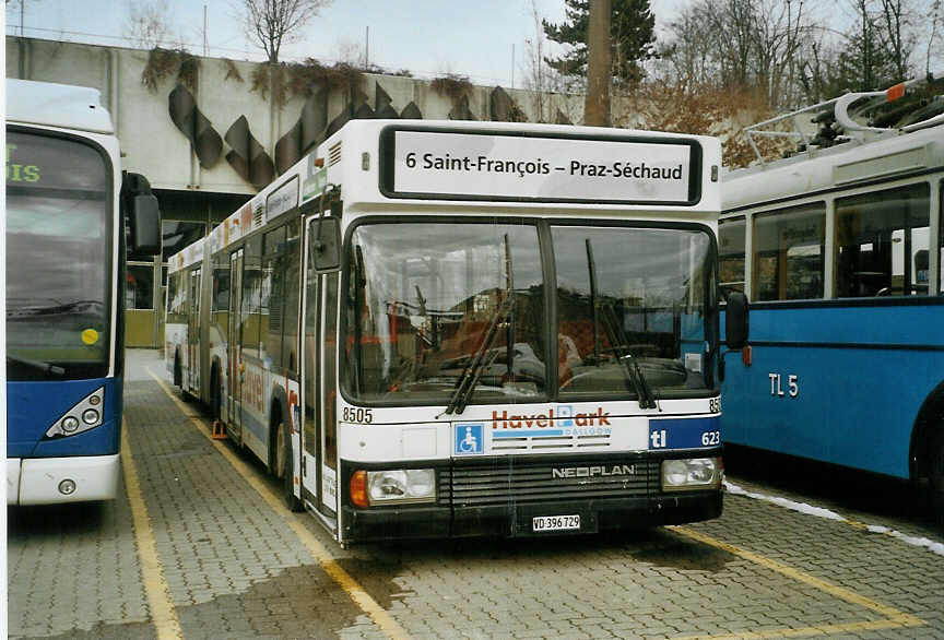 (083'705) - TL Lausanne - Nr. 623/VD 396'729 - Neoplan (ex Haru Nr. 8505) am 6. Mrz 2006 in Lausanne, Dpt Borde