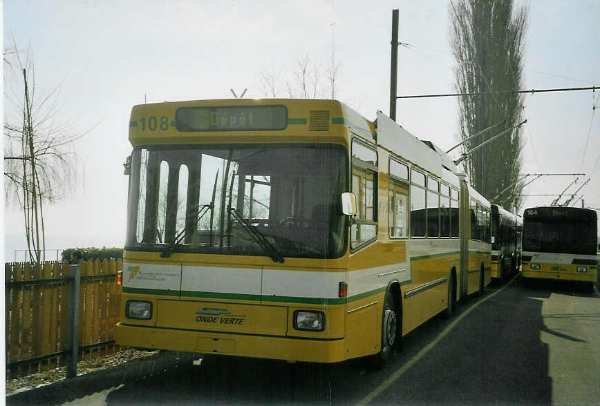 (083'919) - TN Neuchtel - Nr. 108 - NAW/Hess Gelenktrolleybus am 19. Mrz 2006 in Neuchtel, Dpt