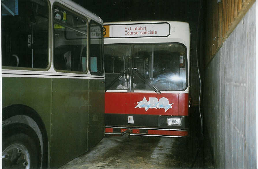 (084'116) - VB Biel (TVS) - Nr. 11 - FBW/R&J Trolleybus am 2. April 2006 in Selzach, Halle TVS (Teilaufnahme)