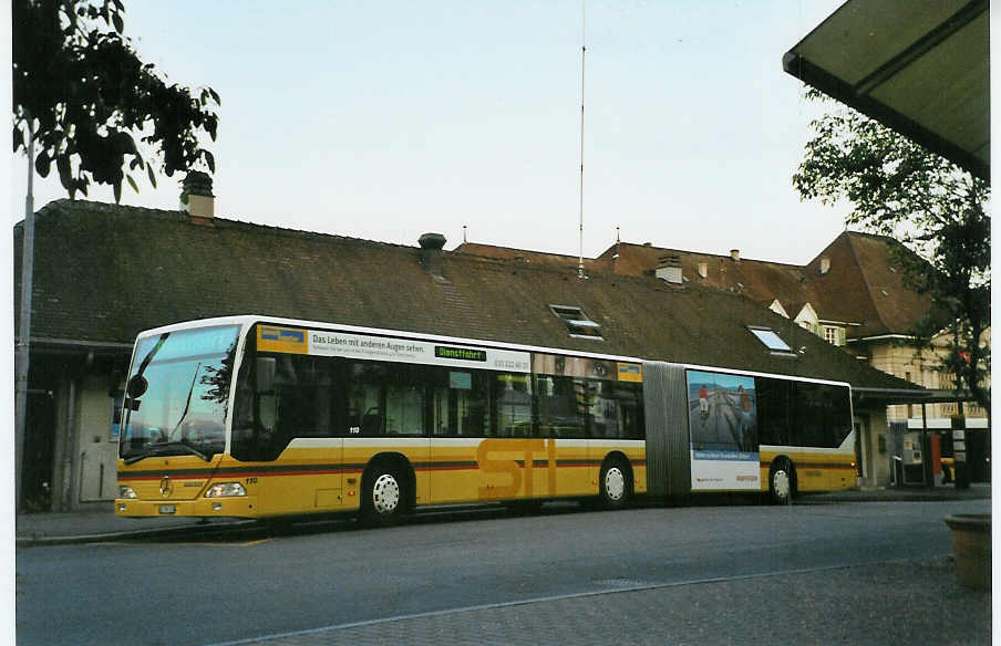 (085'923) - STI Thun - Nr. 110/BE 700'110 - Mercedes am 7. Juni 2006 beim Bahnhof Thun