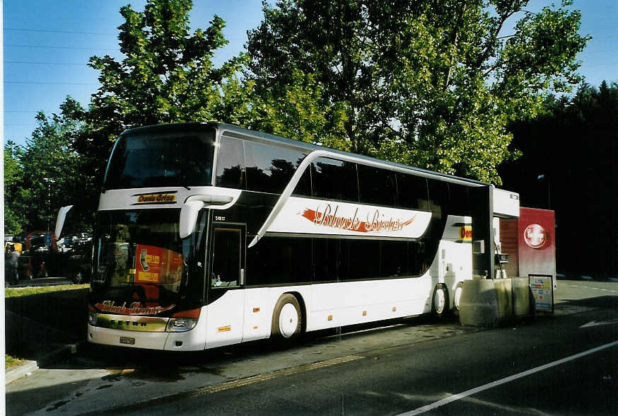 (086'306) - Grize, Avenches - VD 527'560 - Setra am 18. Juni 2006 in Ittigen, Raststtte Grauholz