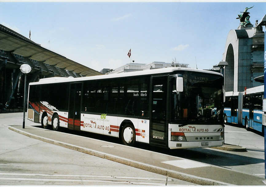 (087'517) - ARAG Ruswil - Nr. 18/LU 15'541 - Setra am 25. Juli 2006 beim Bahnhof Luzern