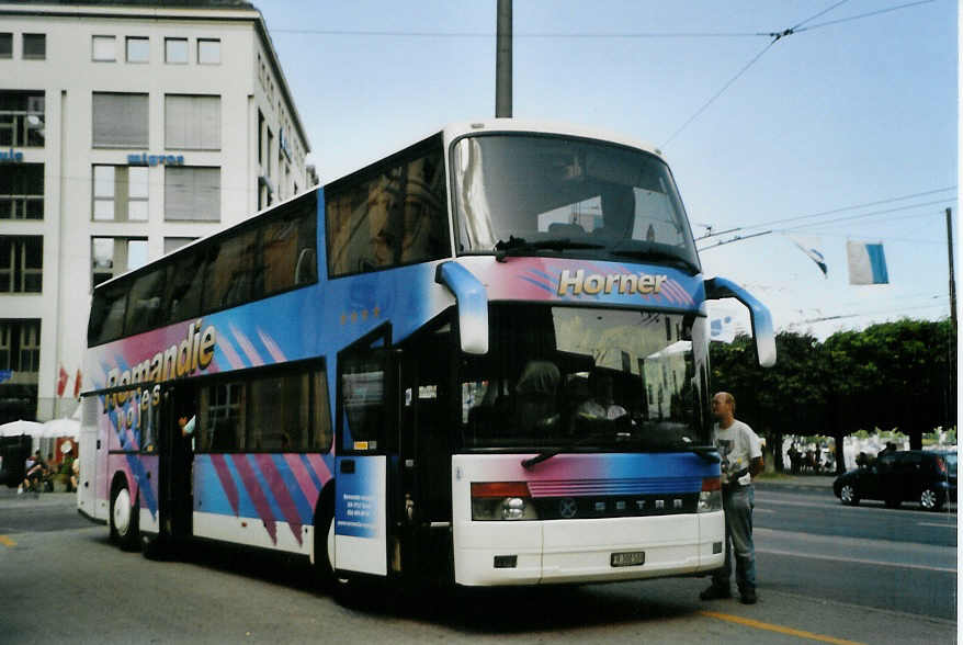 (087'612) - Horner, Tafers - Nr. 8/FR 300'508 - Setra am 25. Juli 2006 in Luzern, Schwanenplatz