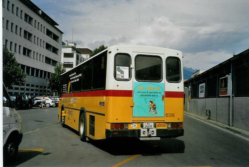 (088'001) - Epiney, Ayer - VS 45'635 - NAW/Lauber am 26. Juli 2006 beim Bahnhof Sierre