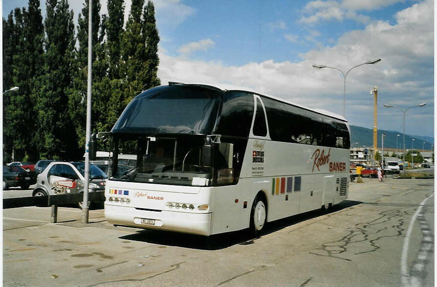 (089'111) - Saner, Basel - BS 1873 - Neoplan am 19. August 2006 in Biel, Kongresshaus