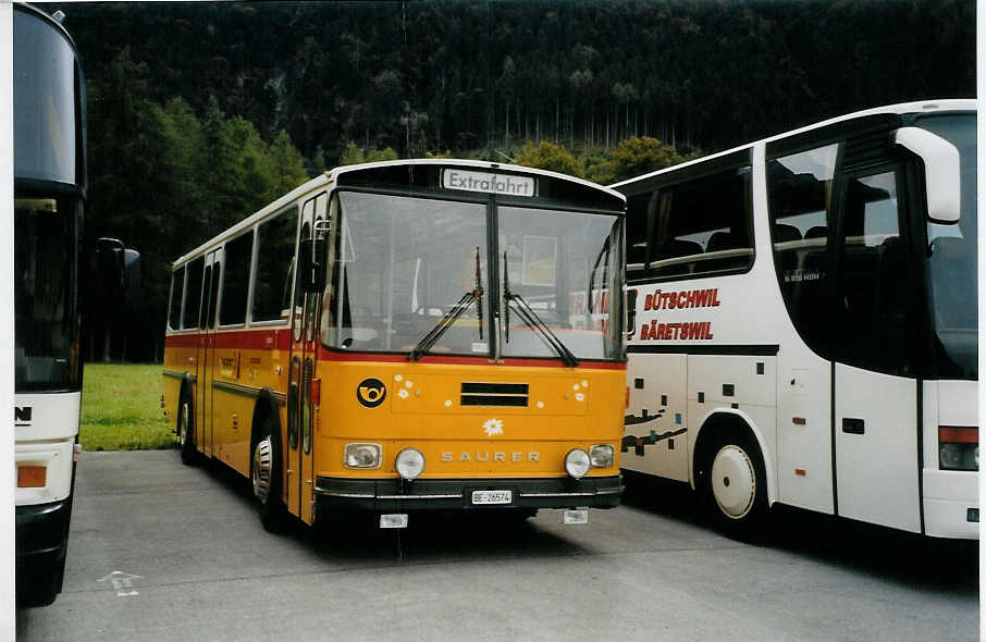 (089'404) - Schrch, Gutenburg - Nr. 5/BE 26'574 - Saurer/Tscher (ex Engeloch, Riggisberg Nr. 5; ex P 25'668) am 2. September 2006 in Interlaken, Flugplatz