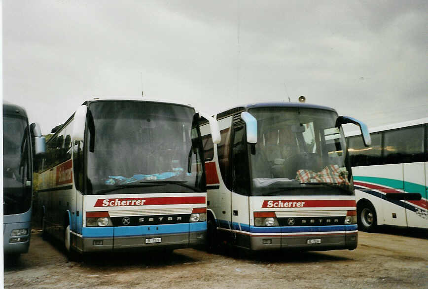 (089'908) - Aus der Schweiz: Scherrer, Zwingen - BL 7176 + BL 7234 - Setra am 5. Oktober 2006 in Calella, Parkplatz