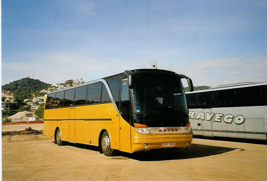 (090'009) - Aus Weissrussland: OM 6006 - Setra am 7. Oktober 2006 in St. Susanna, Parkplatz