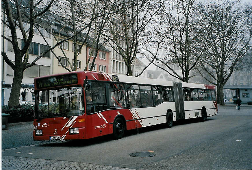 (091'031) - VAG Freiburg - Nr. 964/FR-SW 964 - Mercedes am 23. Dezember 2006 in Freiburg, Siegesdenkmal