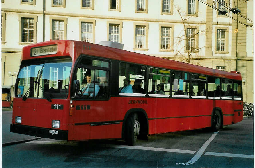 (092'233) - Bernmobil, Bern - Nr. 111/BE 500'111 - Volvo/R&J am 20. Februar 2007 beim Bahnhof Bern