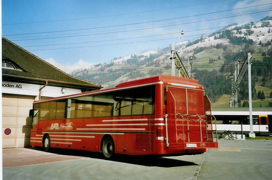 (093'531) - AFA Adelboden - Nr. 22/BE 26'708 - Setra (ex Nr. 8) am 5. April 2007 beim Bahnhof Frutigen